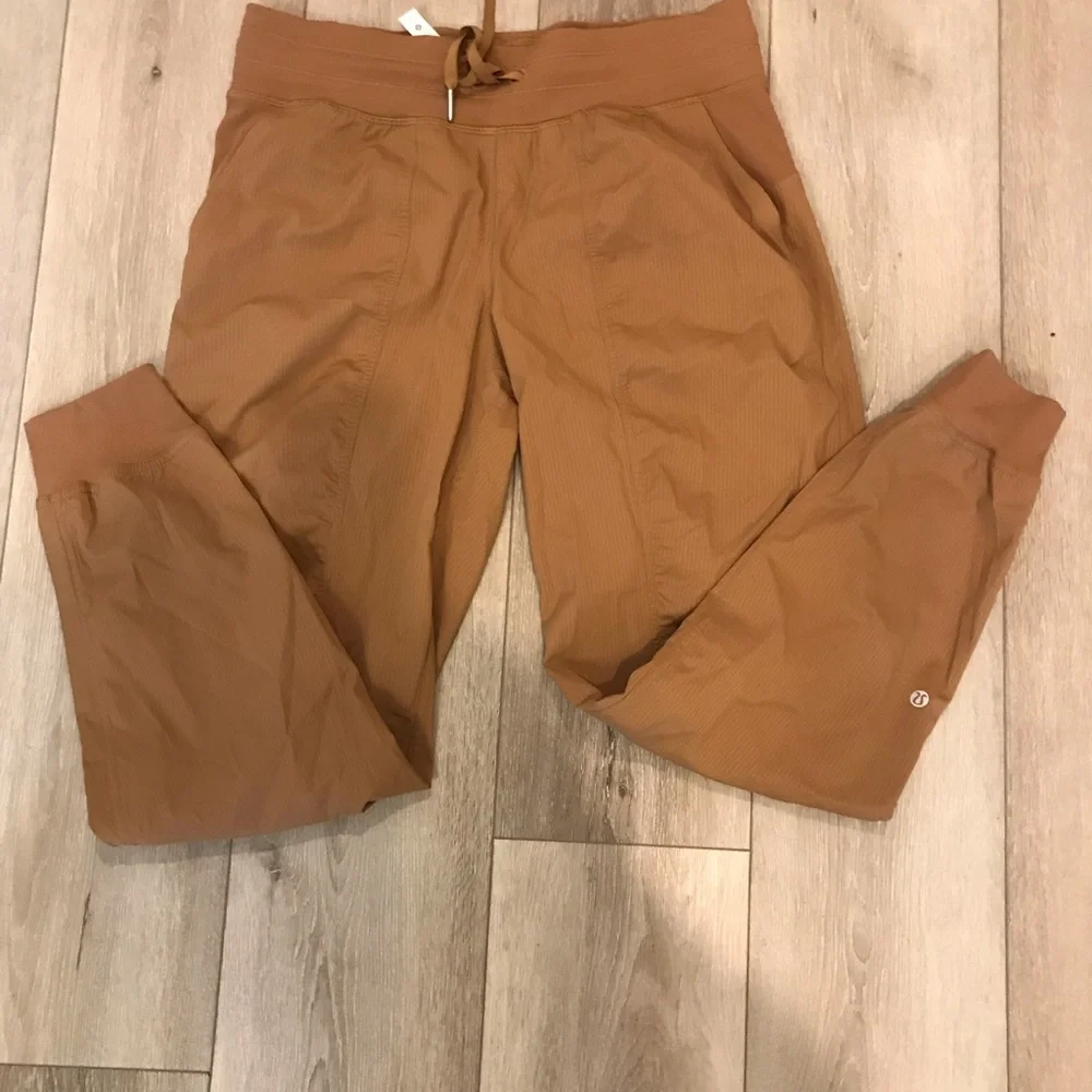 Lululemon Dance Joggers, 8